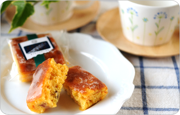 フルーツケーキの画像